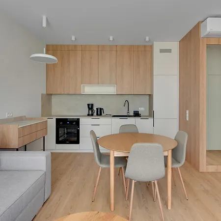 Nadmorski Dwor - Przy Plazy