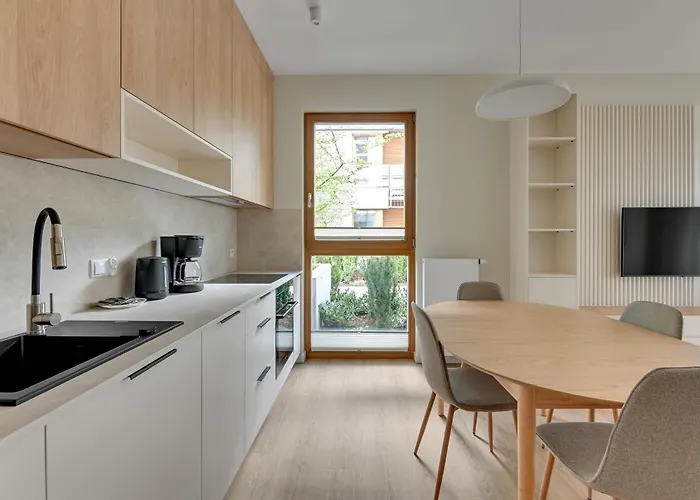 Nadmorski Dwor - Przy Plazy